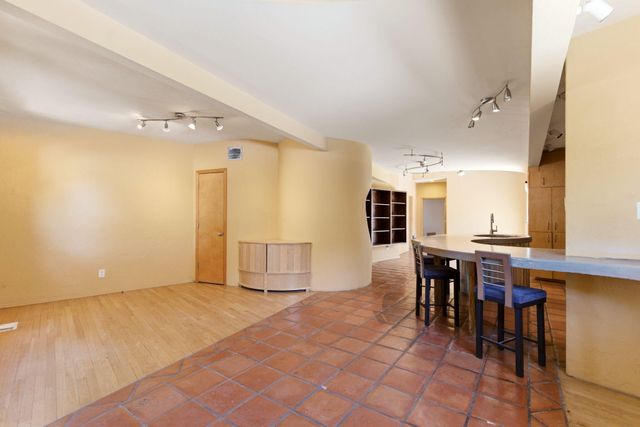 420 Aliso Drive NE, Albuquerque, NM 87108