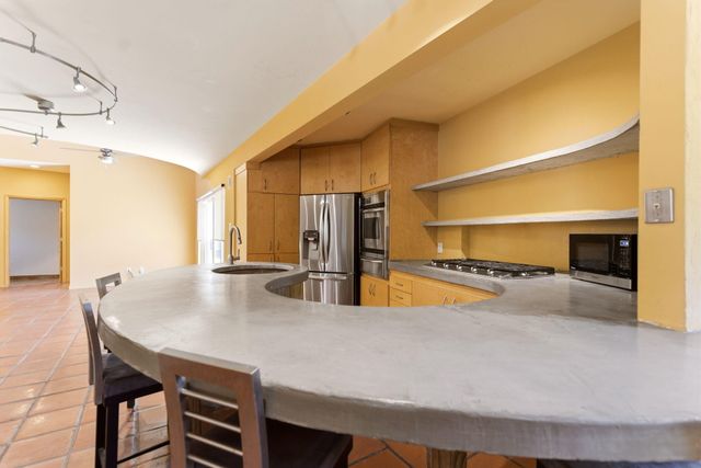 420 Aliso Drive NE, Albuquerque, NM 87108