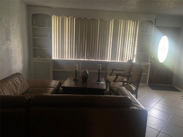 6424 Buchanan Street, Hollywood, FL 33024