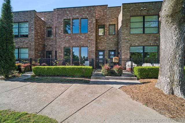 1137 E 7th Street B, Tulsa, OK 74120