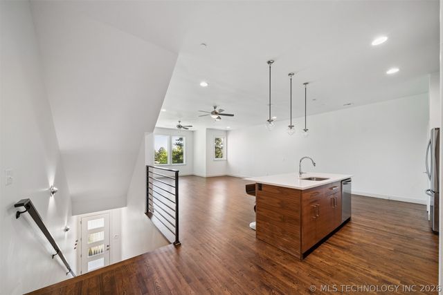 1137 E 7th Street B, Tulsa, OK 74120