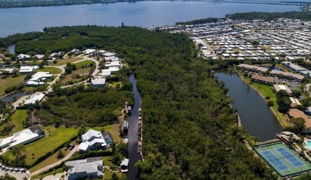 5755 FOXLAKE DRIVE H, North Fort Myers, FL 33917