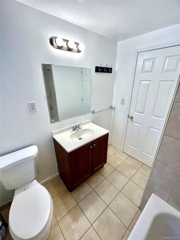 23 Independence Avenue, Middletown, NY 10940