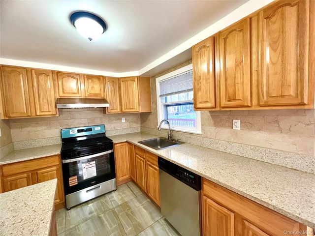 23 Independence Avenue, Middletown, NY 10940