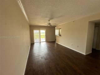 11600 SW 2nd Street 18208, Pembroke Pines, FL 33025