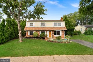 4504 KINGSTON RD, Woodbridge, VA 22193