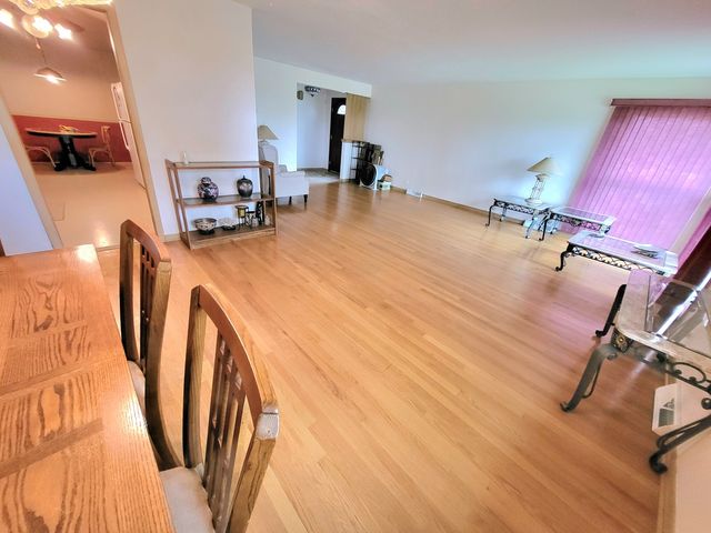 718 Central Park Avenue, Flossmoor, IL 60422
