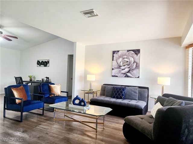 1512 SE 17th TER, Cape Coral, FL 33990