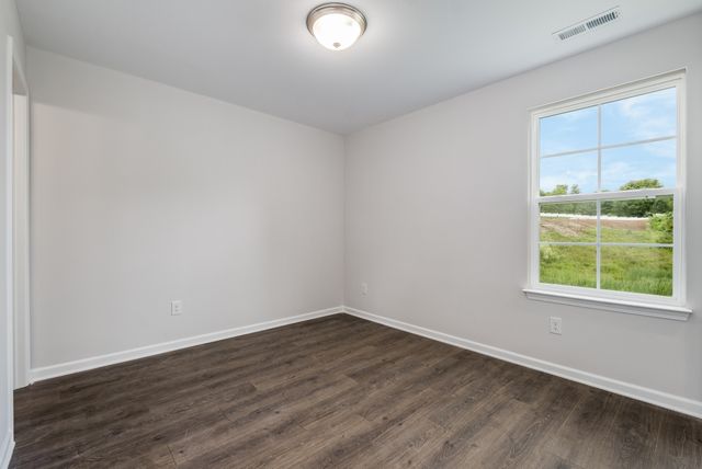 347 Kristen Ct, Columbia, TN 38401