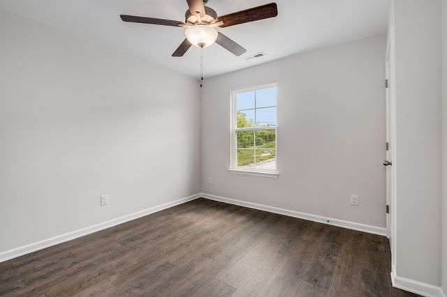 347 Kristen Ct, Columbia, TN 38401
