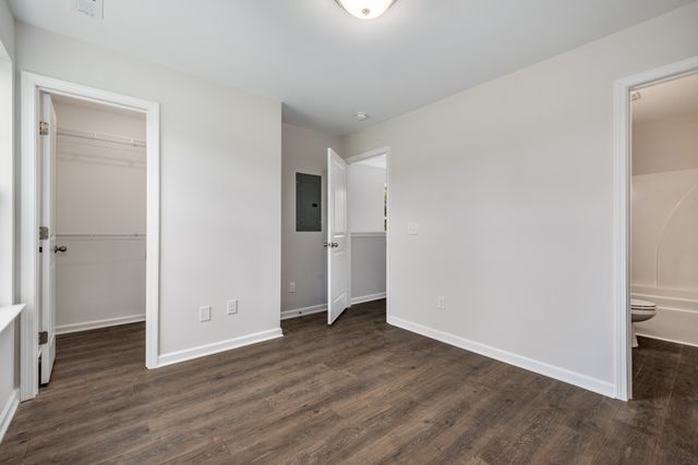 347 Kristen Ct, Columbia, TN 38401