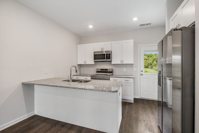 347 Kristen Ct, Columbia, TN 38401