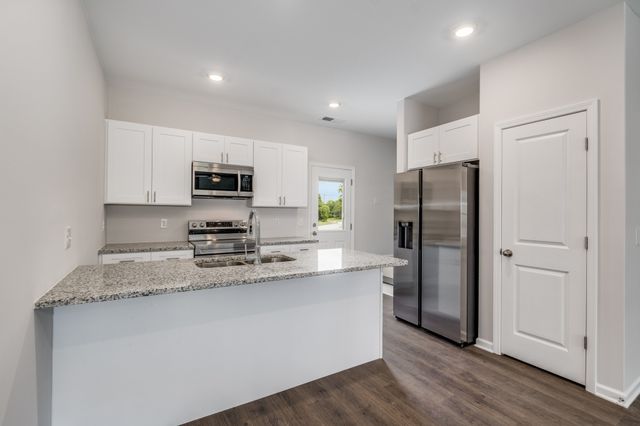 347 Kristen Ct, Columbia, TN 38401