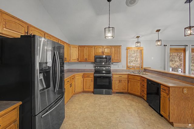 1024 Connecticut Avenue, Manhattan, KS 66502