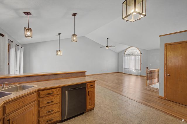 1024 Connecticut Avenue, Manhattan, KS 66502