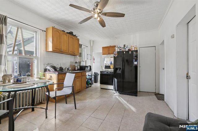 39 Thomas Street, Paterson, NJ 07503