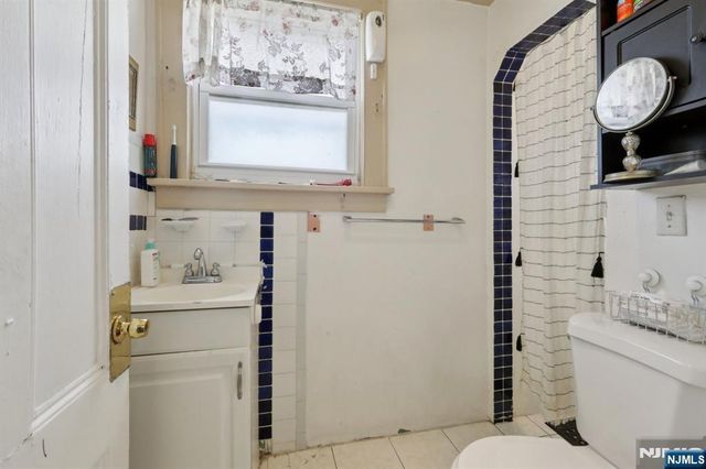 39 Thomas Street, Paterson, NJ 07503