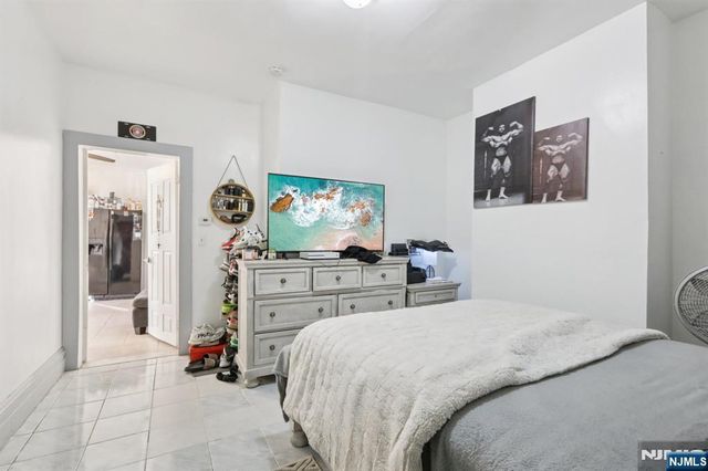 39 Thomas Street, Paterson, NJ 07503