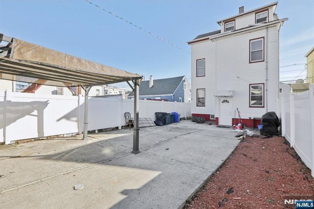 39 Thomas Street, Paterson, NJ 07503