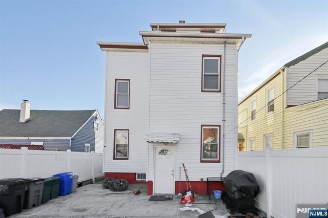 39 Thomas Street, Paterson, NJ 07503