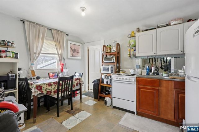 39 Thomas Street, Paterson, NJ 07503