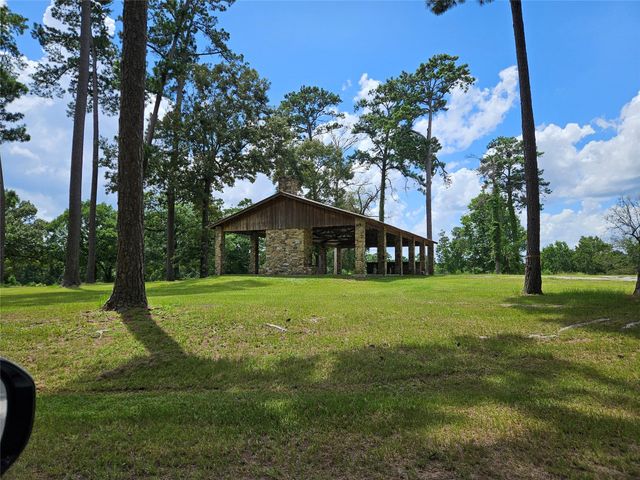 61 Piping Rock Place, Coldspring, TX 77331