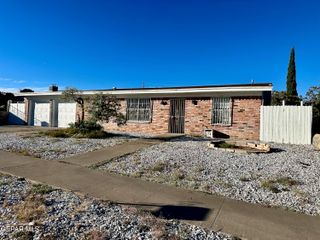 4735 Blossom Avenue, El Paso, TX 79924