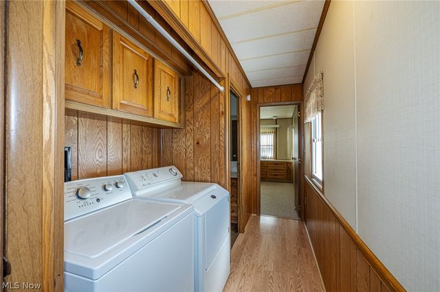 61 Parkway Street, Olmsted Falls, OH 44138