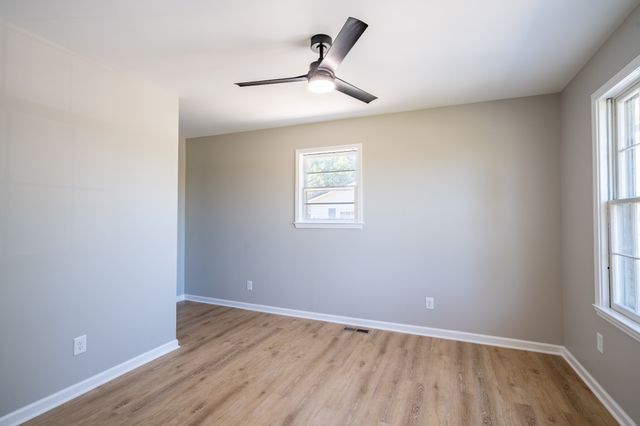 530 N Main St, Loretto, TN 38469