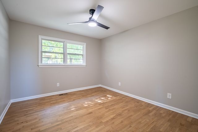 530 N Main St, Loretto, TN 38469