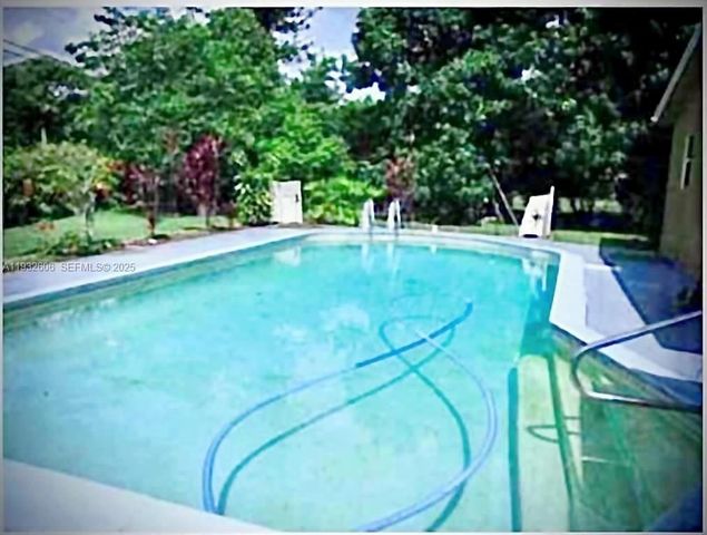 6270 NW 18th St, Sunrise, FL 33313