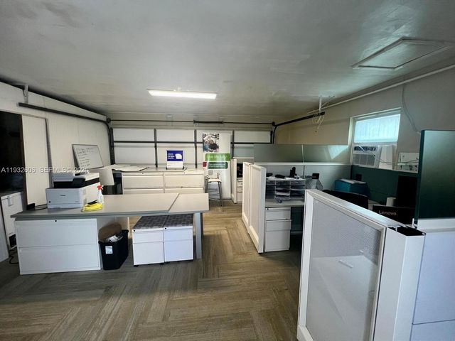 6270 NW 18th St, Sunrise, FL 33313