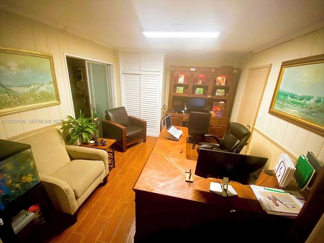 6270 NW 18th St, Sunrise, FL 33313