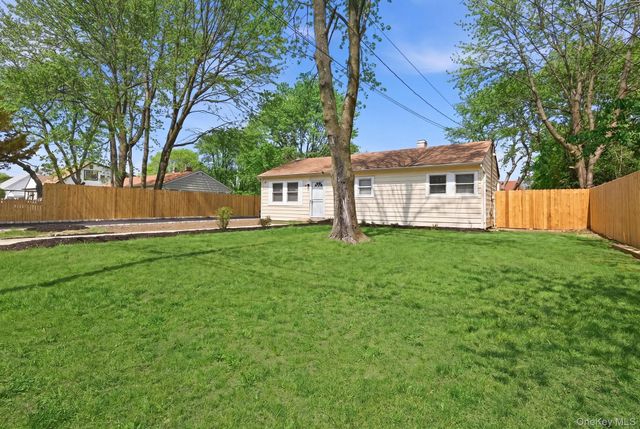 25 Montgomery Street, Brentwood, NY 11717