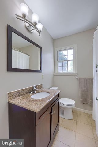 322 POWELL DR, Lancaster, PA 17601