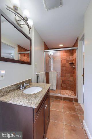 322 POWELL DR, Lancaster, PA 17601