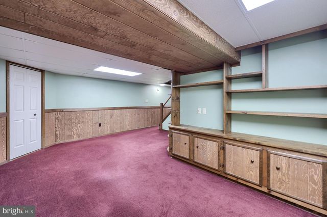 322 POWELL DR, Lancaster, PA 17601
