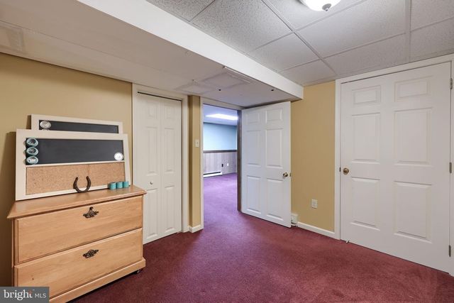 322 POWELL DR, Lancaster, PA 17601