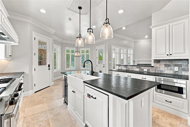 4503 Santee Circle, Baytown, TX 77521