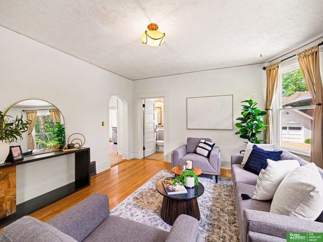 3820 California Street, Omaha, NE 68131
