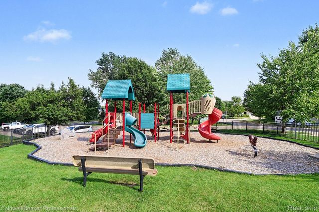8339 Crab Apple Trail, Lima Township, MI 48130