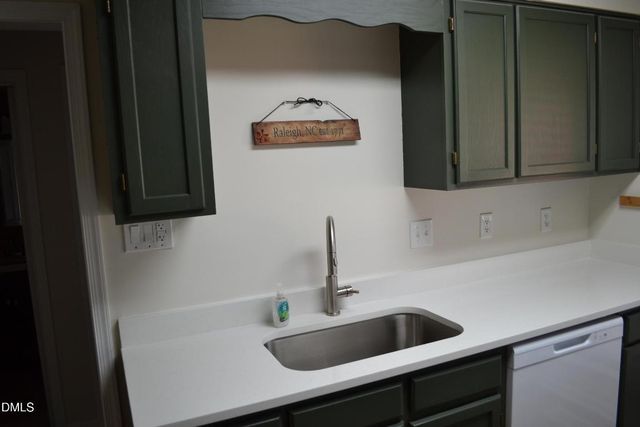 4018 The Oaks Drive, Raleigh, NC 27606