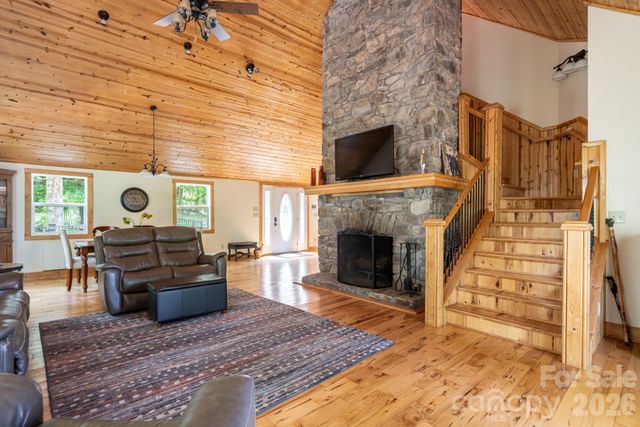 219 Echo Mountain View Road, Fairview, NC 28730