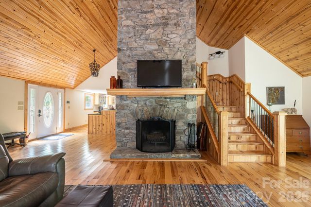 219 Echo Mountain View Road, Fairview, NC 28730