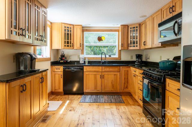 219 Echo Mountain View Road, Fairview, NC 28730