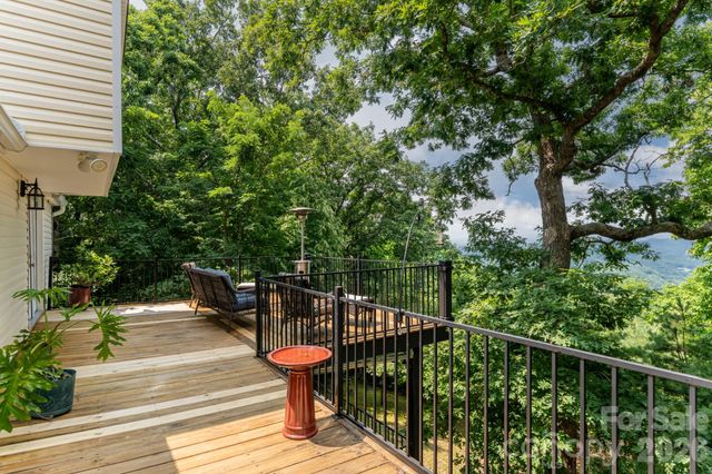 219 Echo Mountain View Road, Fairview, NC 28730