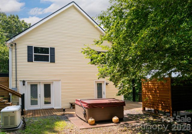 219 Echo Mountain View Road, Fairview, NC 28730