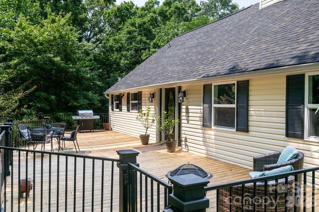 219 Echo Mountain View Road, Fairview, NC 28730
