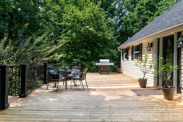 219 Echo Mountain View Road, Fairview, NC 28730