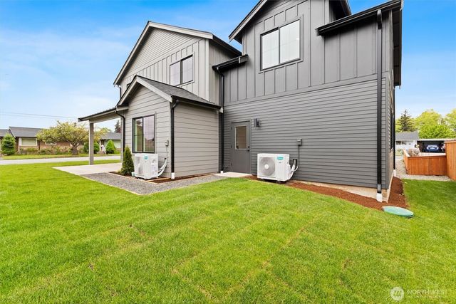 307 S 17th Street, Lynden, WA 98264